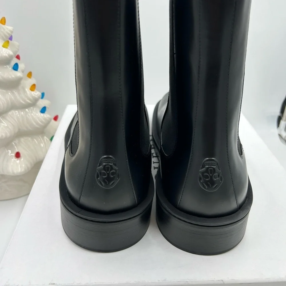 Men's Alexander, McQueen trunk Chelsea boots in black calf  leather size 45.5